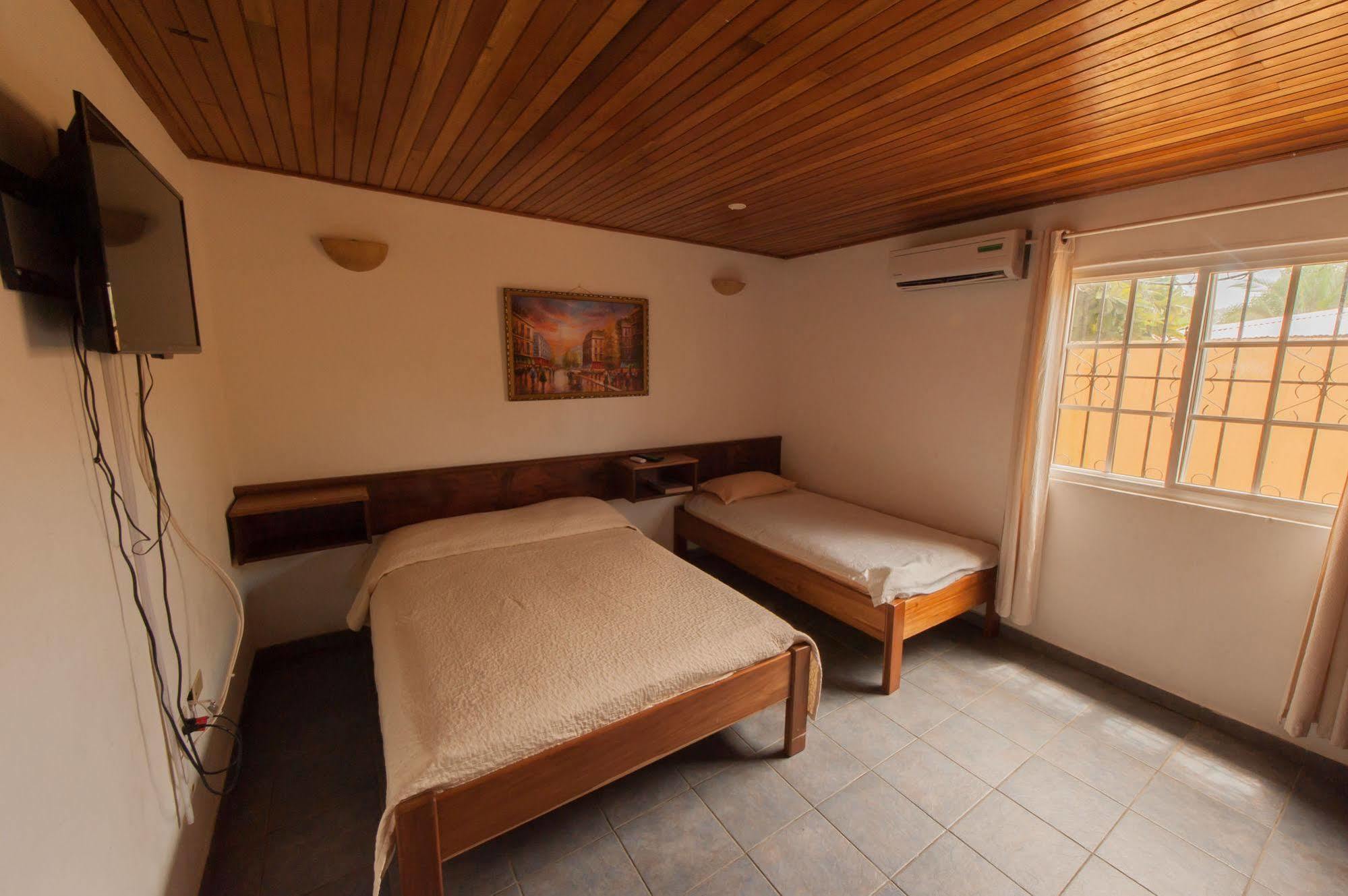 Hotel Posada Los Delfines Μπόκας ντελ Τόρο Εξωτερικό φωτογραφία